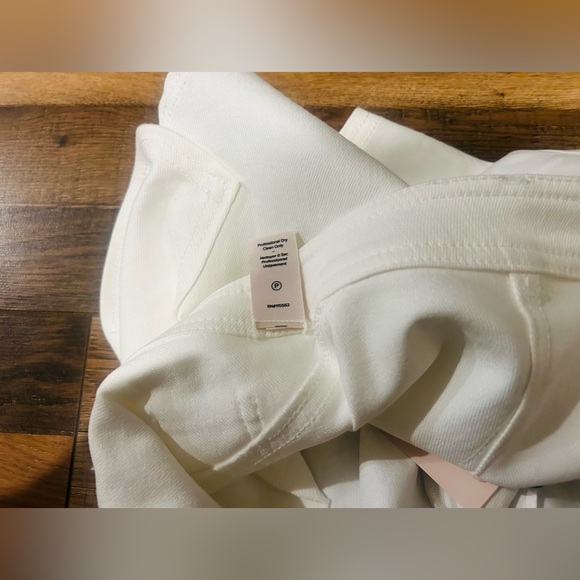 Cinq a Sept Yuna Stretch Denim Shorts - Picture 4 of 11